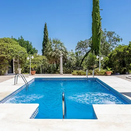 Edomus Luxury Villa *